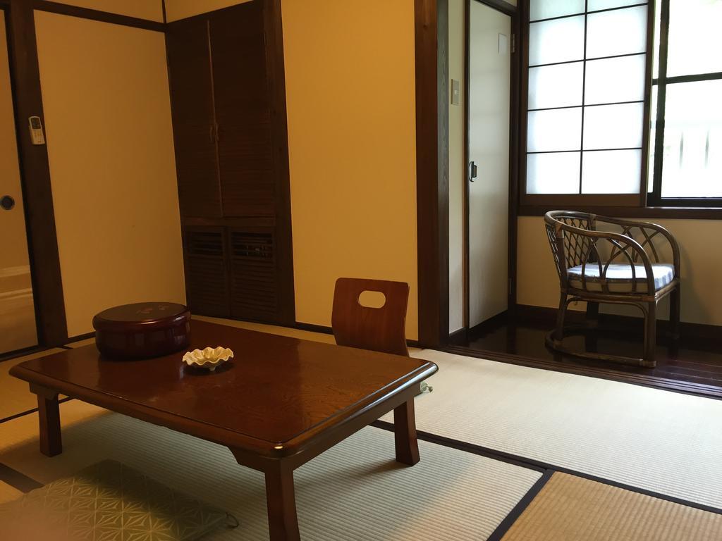 Seifusou Hotel Yufu Ruang foto